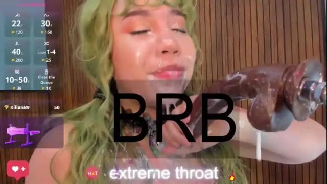 Image 2 of emy_evie Stream on Chaturbate on 26 days ago
