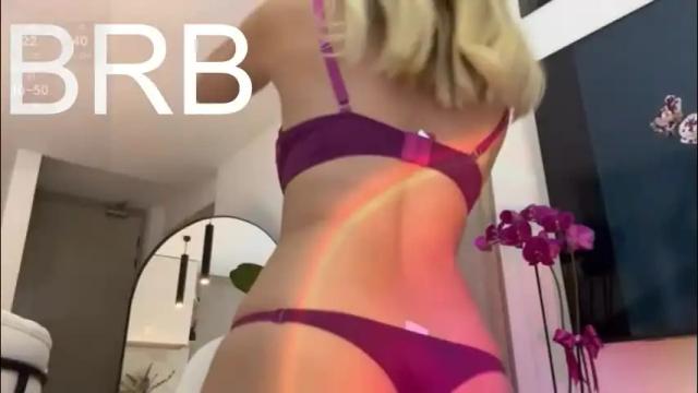 Image 2 of emyconneer Stream on Chaturbate on 2 months ago