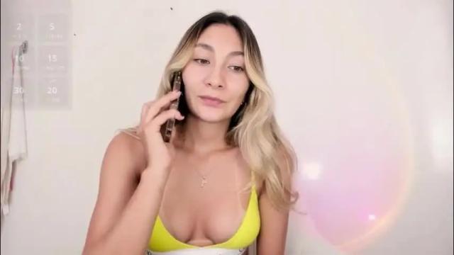 Image 12 of emyconneer Stream on Chaturbate on 2 months ago