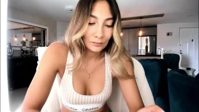 Image 11 of emyconneer Stream on Chaturbate on 15 days ago