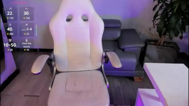 Image 3 of emysilver Stream on Chaturbate on 2 months ago