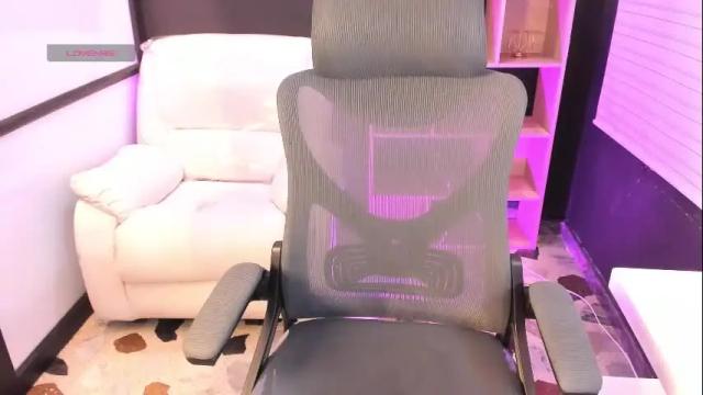 Image 12 of emysilver Stream on Chaturbate on 1 month ago