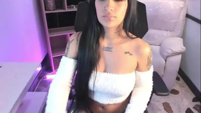 Image 6 of emysilver Stream on Chaturbate on 12 days ago