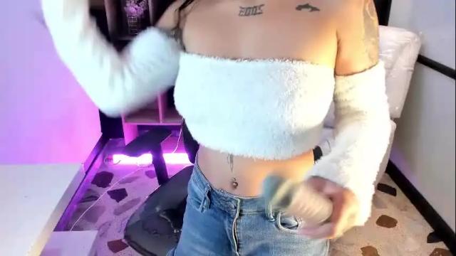 Image 7 of emysilver Stream on Chaturbate on 3 days ago