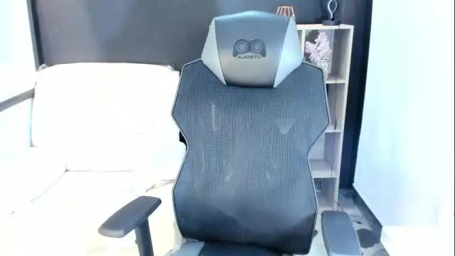 Image 12 of emysilver Stream on Chaturbate on 1 month ago