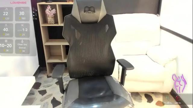 Image 6 of emysilver Stream on Chaturbate on 24 days ago