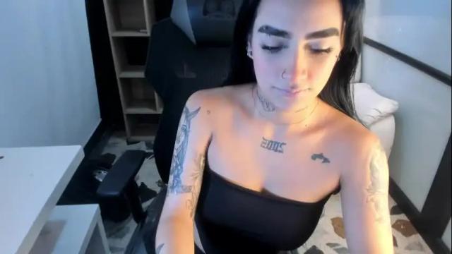 Image 7 of emysilver Stream on Chaturbate on 18 days ago
