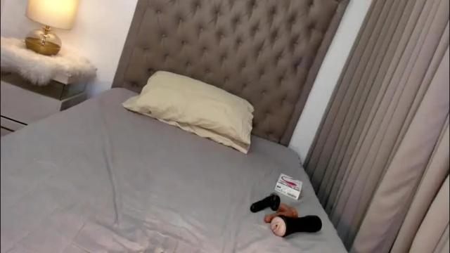 Image 11 of enchatressdixie Stream on Chaturbate on 25 days ago