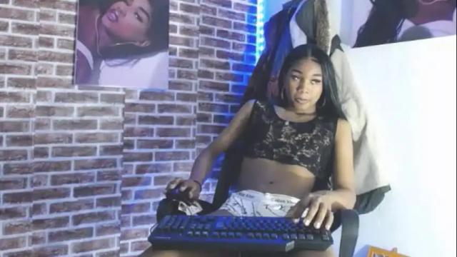 Image 12 of engell_fernandex Stream on Chaturbate on 6 months ago