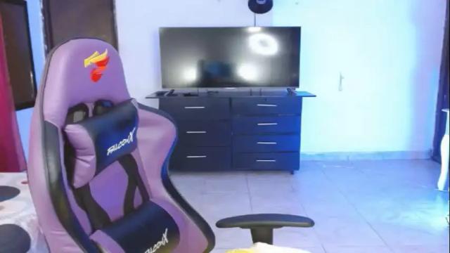 Image 10 of engiel_phoenix Stream on Chaturbate on 1 month ago