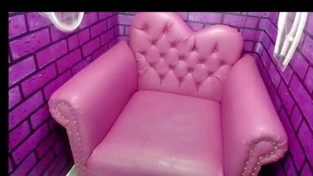 Image 10 of englis_sexy Stream on Chaturbate on 18 months ago