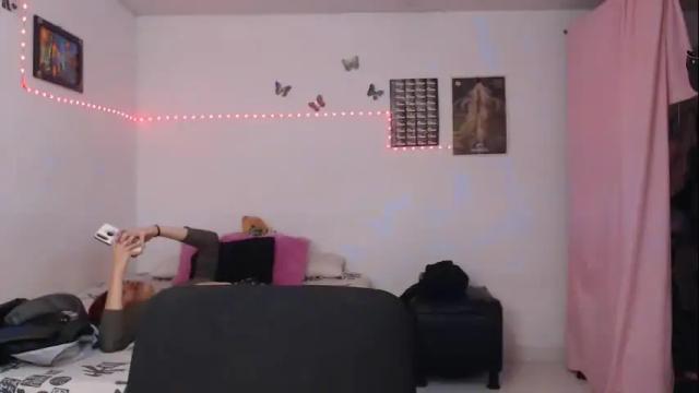 Image 3 of enjoyanddestroy Stream on Chaturbate on 19 months ago