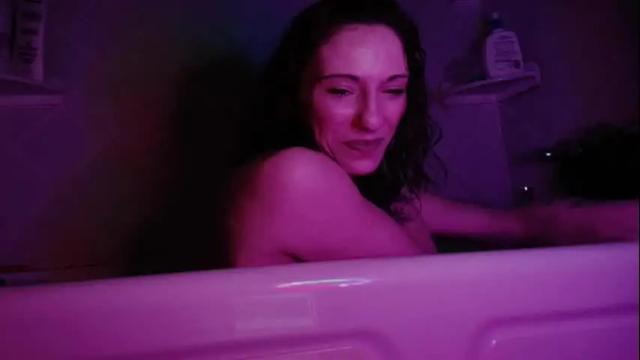 Image 11 of enticingenigma Stream on Chaturbate on 14 months ago
