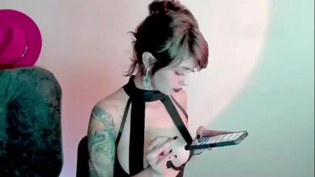 Image 8 of ephemeral_hot Stream on Chaturbate on 3 days ago