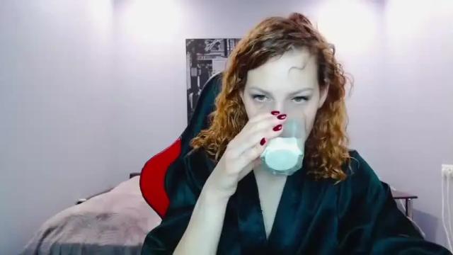 Thumbnail 1, erdbeeren_mit_sahne's Stream at Chaturbate, 14 months ago