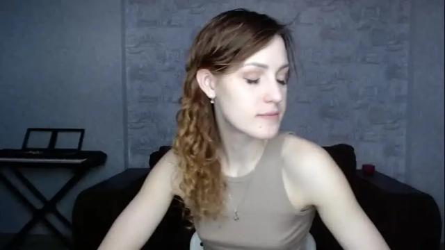 Image 2 of erdbeeren_mit_sahne Stream on Chaturbate on 8 days ago