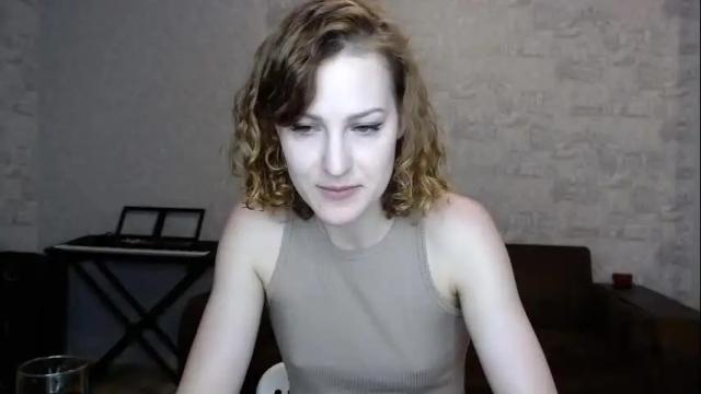 Image 12 of erdbeeren_mit_sahne Stream on Chaturbate on 6 days ago