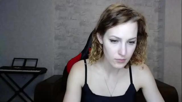 Image 6 of erdbeeren_mit_sahne Stream on Chaturbate on 16 days ago