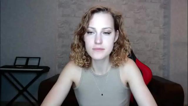 Image 3 of erdbeeren_mit_sahne Stream on Chaturbate on 2 months ago