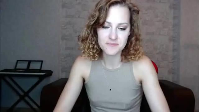 Image 6 of erdbeeren_mit_sahne Stream on Chaturbate on 2 months ago