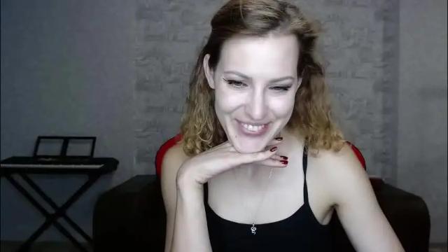 Image 4 of erdbeeren_mit_sahne Stream on Chaturbate on 2 months ago