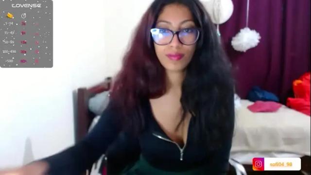 Image 4 of eren_mikasa Stream on Chaturbate on 20 months ago