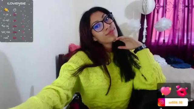 Image 11 of eren_mikasa Stream on Chaturbate on 19 months ago
