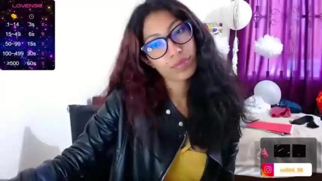 Image 6 of eren_mikasa Stream on Chaturbate on 19 months ago