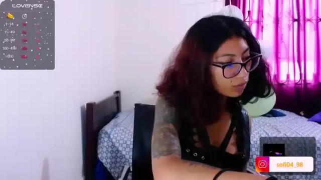 Image 10 of eren_mikasa Stream on Chaturbate on 19 months ago