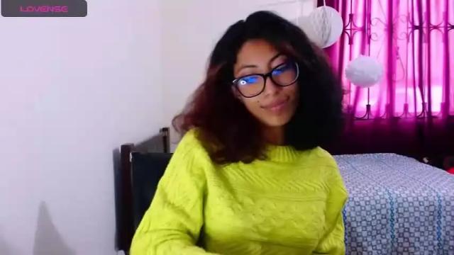 Image 6 of eren_mikasa Stream on Chaturbate on 19 months ago