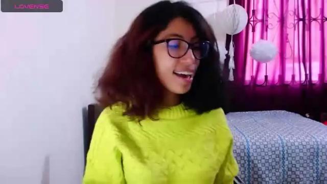 Image 8 of eren_mikasa Stream on Chaturbate on 19 months ago