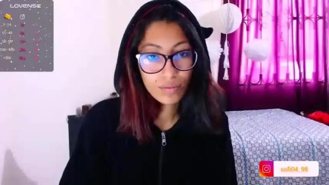 Image 12 of eren_mikasa Stream on Chaturbate on 18 months ago