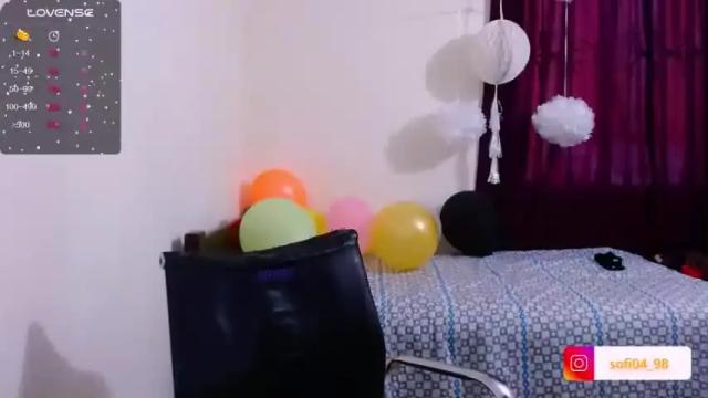 Image 11 of eren_mikasa Stream on Chaturbate on 18 months ago