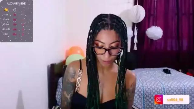 Image 12 of eren_mikasa Stream on Chaturbate on 18 months ago