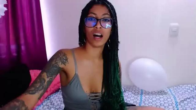 Image 12 of eren_mikasa Stream on Chaturbate on 18 months ago