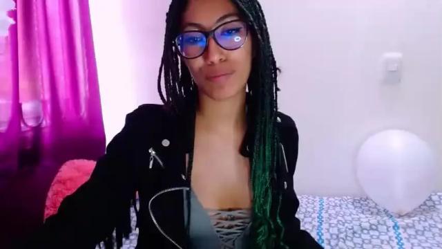 Image 3 of eren_mikasa Stream on Chaturbate on 18 months ago
