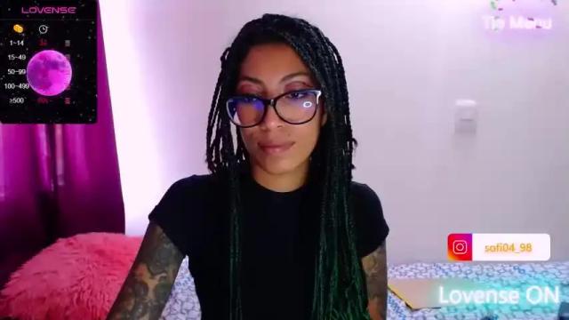 Image 11 of eren_mikasa Stream on Chaturbate on 18 months ago
