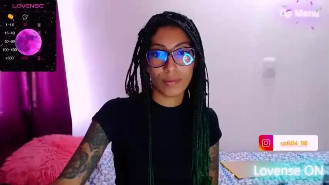 Image 12 of eren_mikasa Stream on Chaturbate on 18 months ago