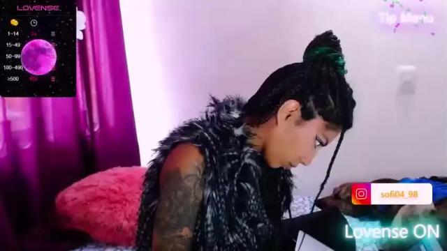 Image 12 of eren_mikasa Stream on Chaturbate on 18 months ago