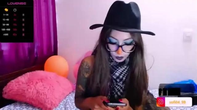 Image 4 of eren_mikasa Stream on Chaturbate on 17 months ago