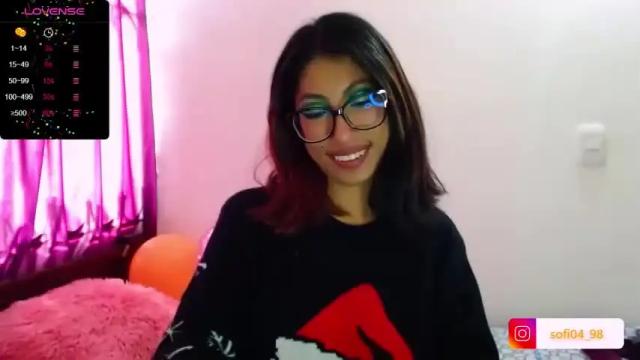 Image 2 of eren_mikasa Stream on Chaturbate on 17 months ago