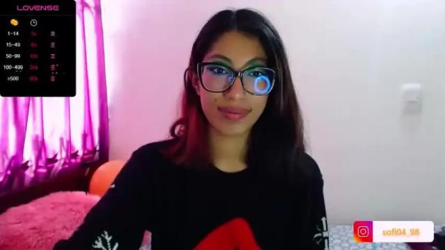 Image 3 of eren_mikasa Stream on Chaturbate on 17 months ago