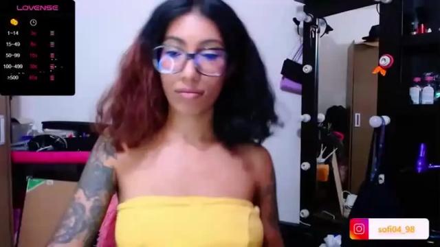 Image 4 of eren_mikasa Stream on Chaturbate on 16 months ago