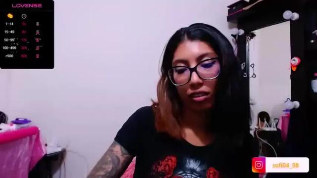 Image 10 of eren_mikasa Stream on Chaturbate on 15 months ago