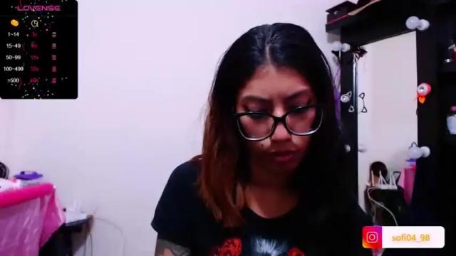 Image 2 of eren_mikasa Stream on Chaturbate on 15 months ago