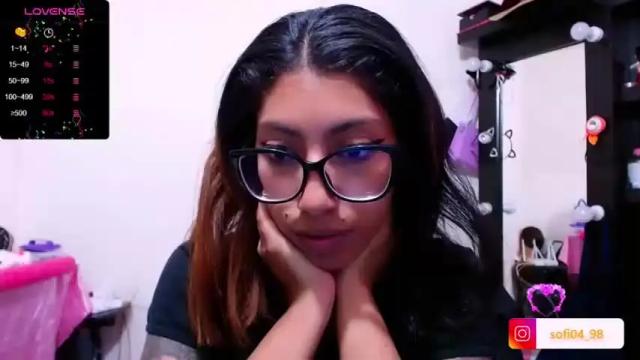 Image 6 of eren_mikasa Stream on Chaturbate on 15 months ago