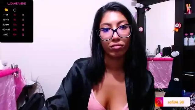 Image 12 of eren_mikasa Stream on Chaturbate on 15 months ago
