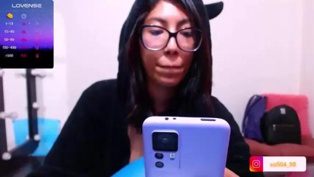 Image 2 of eren_mikasa Stream on Chaturbate on 13 months ago