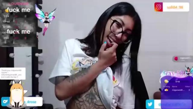 Image 3 of eren_mikasa Stream on Chaturbate on 13 months ago