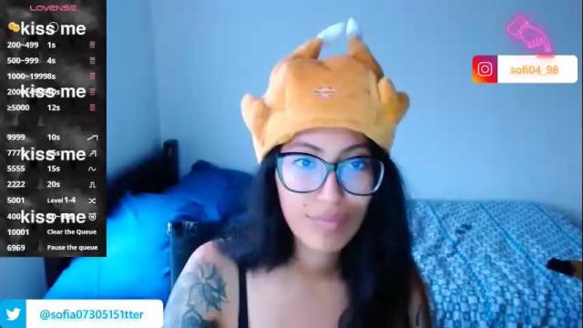 Image 8 of eren_mikasa Stream on Chaturbate on 3 months ago